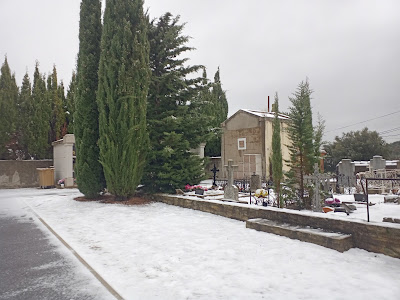 Cimetière de caixas à Caixas