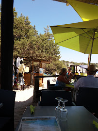 Atmosphère du Restaurant français L'acciaro plage à Porto-Vecchio - n°14