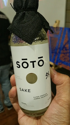 Bar «BUZZ wine beer bottleshop & bar», reviews and photos, 460 S Spring St, Los Angeles, CA 90013, USA