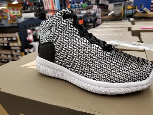 Sporting Goods Store «Big 5 Sporting Goods», reviews and photos, 2280 Pacific Blvd SE, Albany, OR 97321, USA