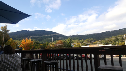 Bar & Grill «River Street Ale House», reviews and photos, 957 Rivers St, Boone, NC 28607, USA