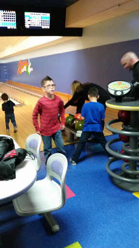 Bowling Alley «Classic Lanes», reviews and photos, 7501 S Howell Ave, Oak Creek, WI 53154, USA