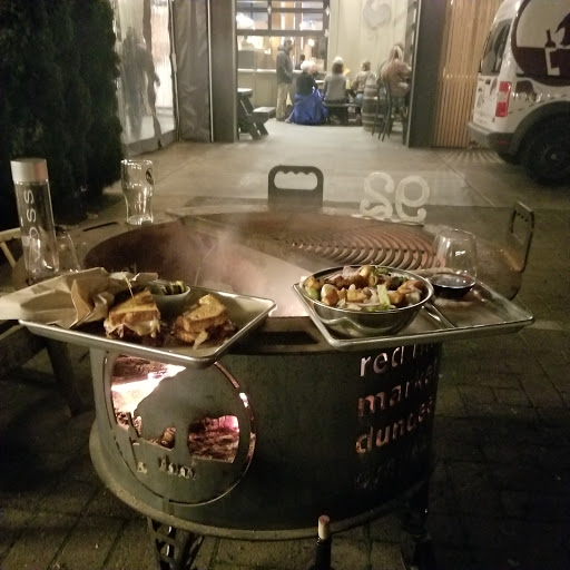 American Restaurant «red hills market», reviews and photos, 155 SW 7th St, Dundee, OR 97115, USA