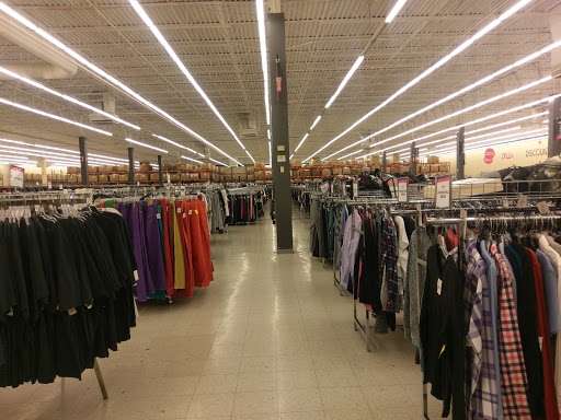 Discount Store «Discount Fashion Warehouse Northland», reviews and photos, 2727 Northland Plaza Dr, Columbus, OH 43231, USA