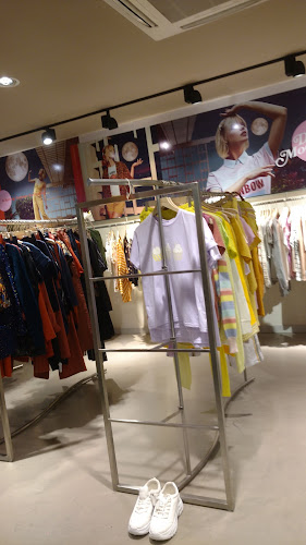 Opiniones de Daniel Cassin Punta Shopping en Maldonado - Tienda de ropa