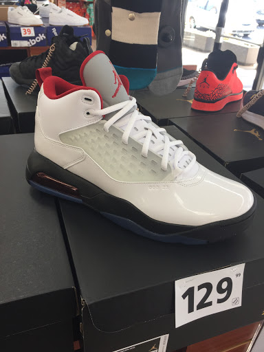 Shoe Store «Shoe City - Riverside», reviews and photos, 3535 Tyler St A3, Riverside, CA 92503, USA