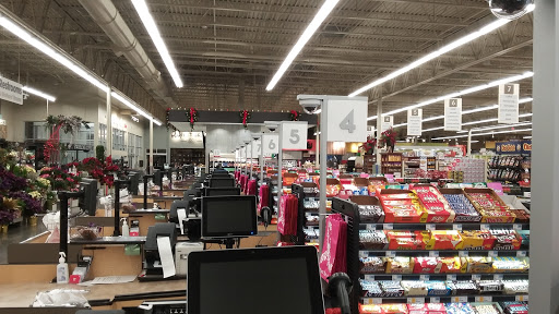 Grocery Store «Hy-Vee», reviews and photos, 1500 Central Park Commons Dr, Eagan, MN 55121, USA