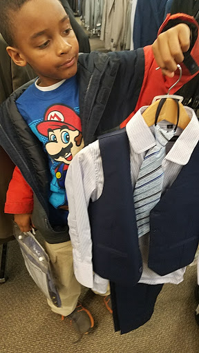 Clothing Store «K&G Fashion Superstore», reviews and photos, 22688 Michigan Ave, Dearborn, MI 48124, USA