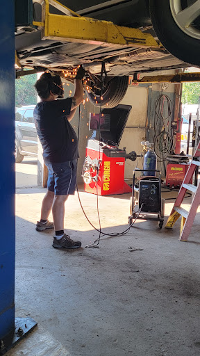 Auto Repair Shop «Falmouth Auto Center», reviews and photos, 614 E Falmouth Hwy, East Falmouth, MA 02536, USA