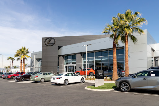 Lexus dealer Pasadena