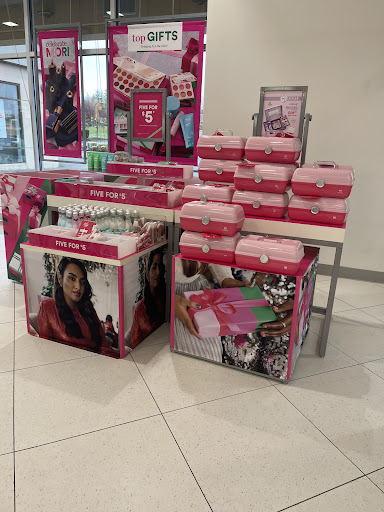 Hair Salon «Ulta Beauty», reviews and photos, 2915 Harrison Ave NW #255, Olympia, WA 98502, USA