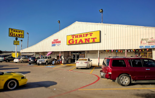 Thrift Store «Thrift Giant», reviews and photos, 10544 Harry Hines Blvd, Dallas, TX 75220, USA
