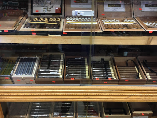 Tobacco Shop «Sunny Smoke Shop», reviews and photos, 34 Railroad Ave, Gloucester, MA 01930, USA