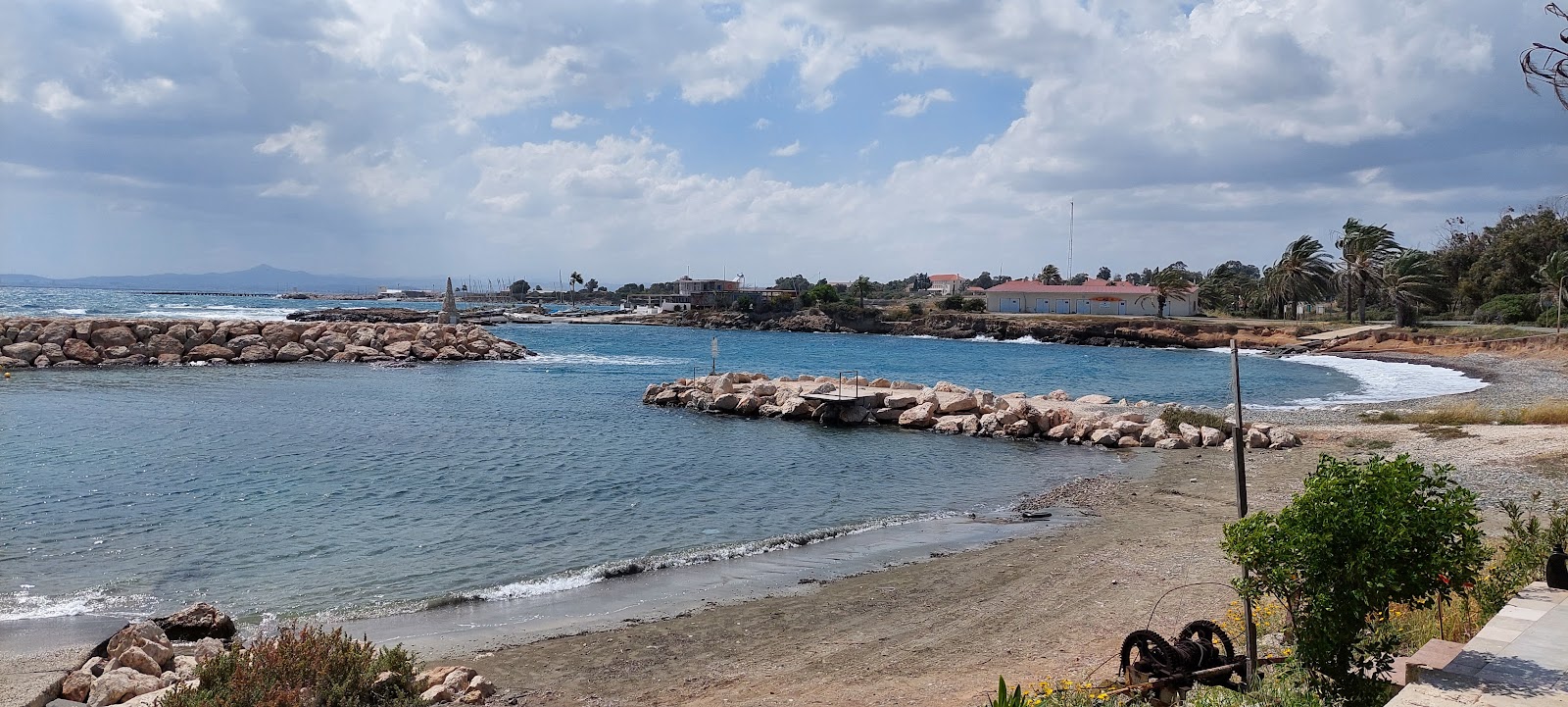Foto di Agios Nikolaos Myron Beach con una costa dritta