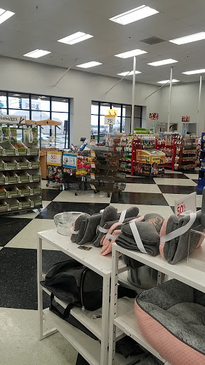 Pet Supply Store «Petco Animal Supplies», reviews and photos, 403 N 8th St, West Dundee, IL 60118, USA