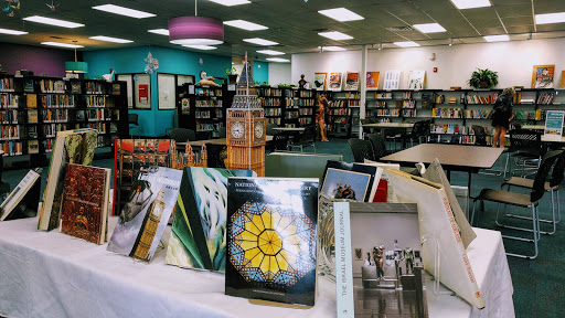 Used Book Store «Recycled Reads Bookstore, Austin Public Library», reviews and photos
