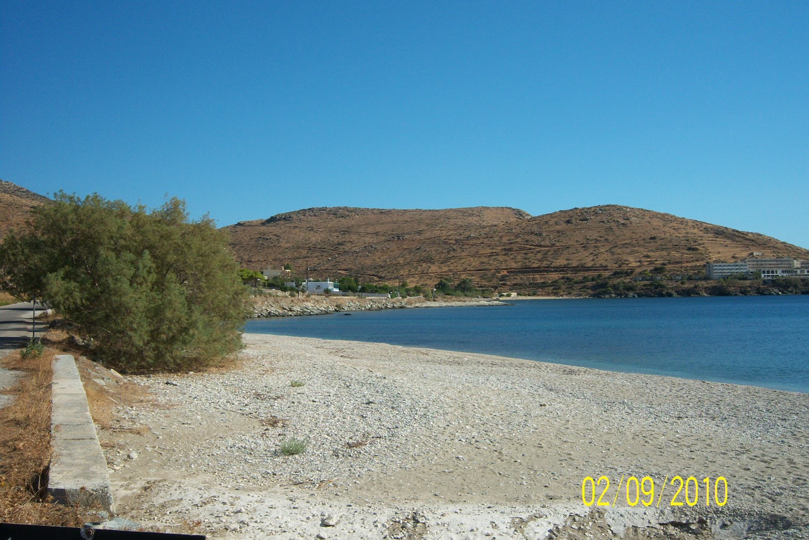 Foto de Bouros beach - lugar popular entre os apreciadores de relaxamento