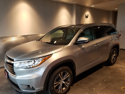 Toyota Dealer «Carlson Toyota», reviews and photos, 12880 Riverdale Dr NW, Coon Rapids, MN 55448, USA