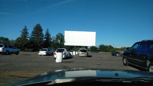 Drive-in Movie Theater «West Wind Drive-In», reviews and photos, 9616 Oates Dr, Sacramento, CA 95827, USA