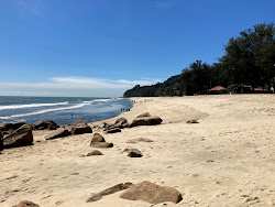 Teluk Cempedak Beach'in fotoğrafı - rahatlamayı sevenler arasında popüler bir yer