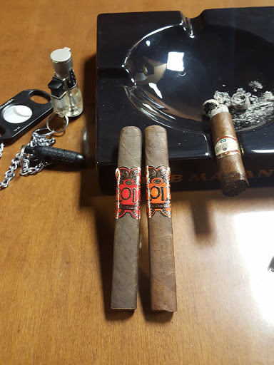 Habana Cigar House, 2215 W Algonquin Rd, Rolling Meadows, IL 60008, USA, 