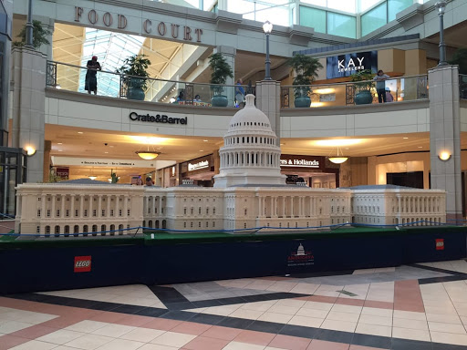 Shopping Mall «Mayfair», reviews and photos, 2500 N Mayfair Rd, Wauwatosa, WI 53226, USA