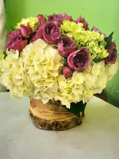 Florist «Quinn Florist», reviews and photos, 3524 Broadway, Astoria, NY 11103, USA