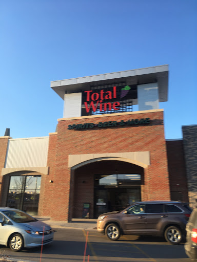 Wine Store «Total Wine & More», reviews and photos, 17300 W Bluemound Rd #200, Brookfield, WI 53045, USA