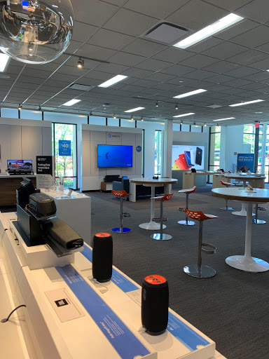Cell Phone Store «AT&T», reviews and photos, 19479 Stevens Creek Blvd #100, Cupertino, CA 95014, USA
