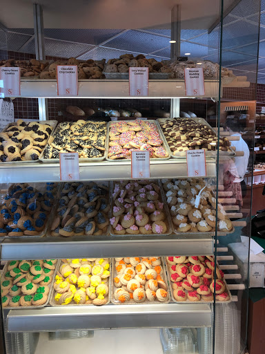 Pastry Shop «Servatii Pastry Shop Crestview Hills», reviews and photos, 2941 Dixie Hwy, Crestview Hills, KY 41017, USA