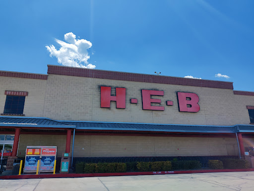 Grocery Store «H-E-B Grocery», reviews and photos, 101 S Clay St, Ennis, TX 75119, USA