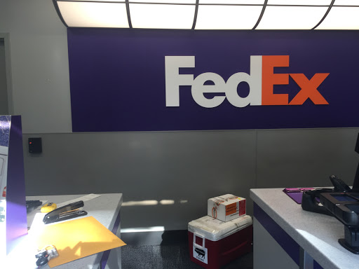 Shipping and Mailing Service «FedEx Ship Center», reviews and photos, 1102 Brussels St, San Antonio, TX 78219, USA