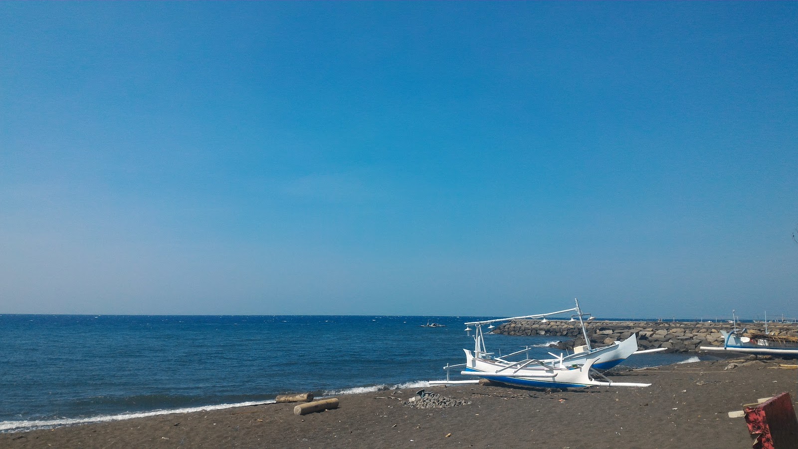 Golden Giri Beach'in fotoğrafı - rahatlamayı sevenler arasında popüler bir yer