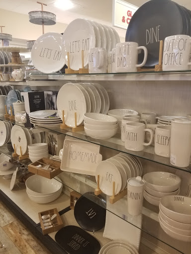 Department Store «HomeGoods», reviews and photos, 1391 Boston Post Rd, Milford, CT 06460, USA