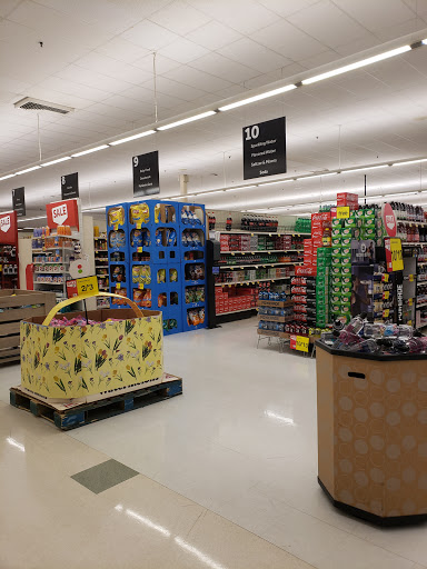 Grocery Store «Stop & Shop», reviews and photos, 460 Blue Hill Avenue, Boston, MA 02121, USA