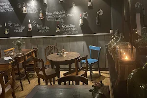 Dag's Restaurant bar &cafe image