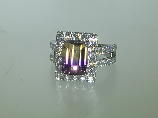 Jewelry Store «Norris Jewelers», reviews and photos, 1083 OH-28 Ste B, Milford, OH 45150, USA