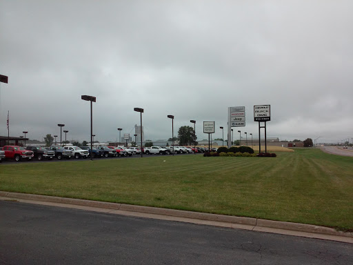 Car Dealer «Wes Finch Auto Plaza Inc», reviews and photos, 410 West St, Grinnell, IA 50112, USA