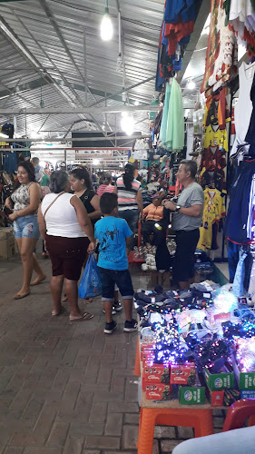 Opiniones de Nuevo Mercado Tarqui En Manta en Manta - Tienda de ultramarinos