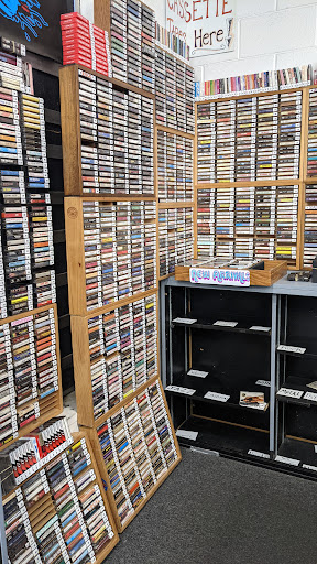 Record Store «Allied Record Exchange», reviews and photos, 1710 S Reynolds Rd, Toledo, OH 43614, USA