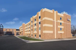 Home2 Suites by Hilton Sioux Falls/ Sanford Medical Center, SD image