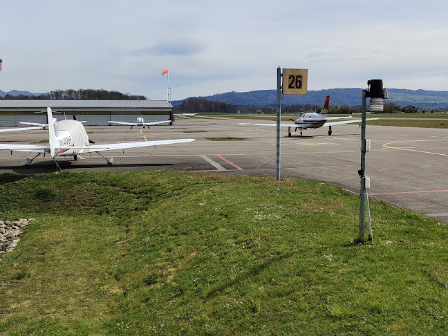 Rezensionen über Flugplatz Birrfeld in Aarau - Universität