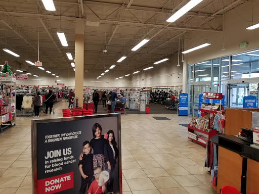 Clothing Store «Burlington Coat Factory», reviews and photos, 6900 Chestnut St, Gilroy, CA 95020, USA