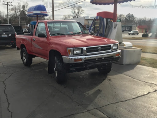 Car Wash «Spirit of America Car Wash», reviews and photos, 1308 Ogden Ave, Downers Grove, IL 60515, USA