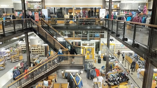 Camping Store «REI», reviews and photos, 2700 Seaglass Way, Oxnard, CA 93036, USA