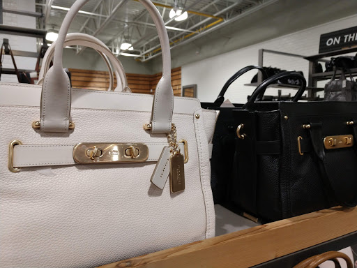 Shoe Store «DSW Designer Shoe Warehouse», reviews and photos, 12997 Fair Lakes Shopping Center, Fairfax, VA 22033, USA