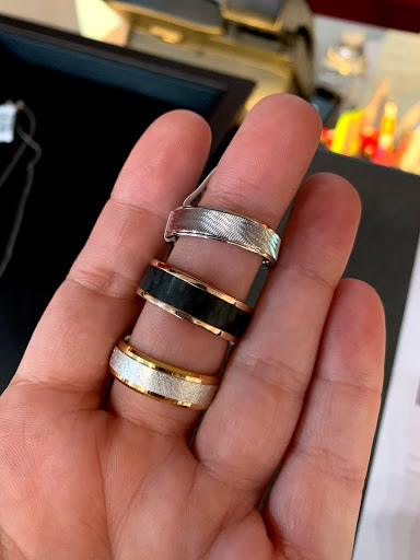 Jewelry Store «Toner Jewelers», reviews and photos, 6285 W 135th St, Overland Park, KS 66223, USA