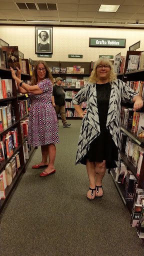 Barnes & Noble image