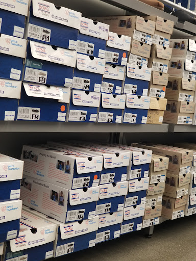 Shoe Store «SKECHERS Factory Outlet», reviews and photos, 303 Gellert Blvd, Daly City, CA 94015, USA