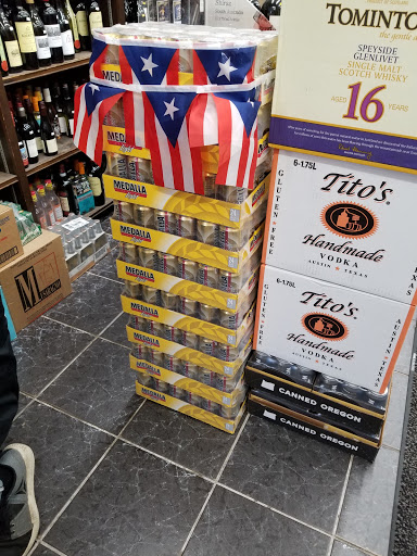 Liquor Store «Potomac Wines & Spirits», reviews and photos, 3100 M St NW, Washington, DC 20007, USA